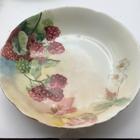 Vintage Fruit Plate and Four Fruit Bowls - Picture 7 of 16